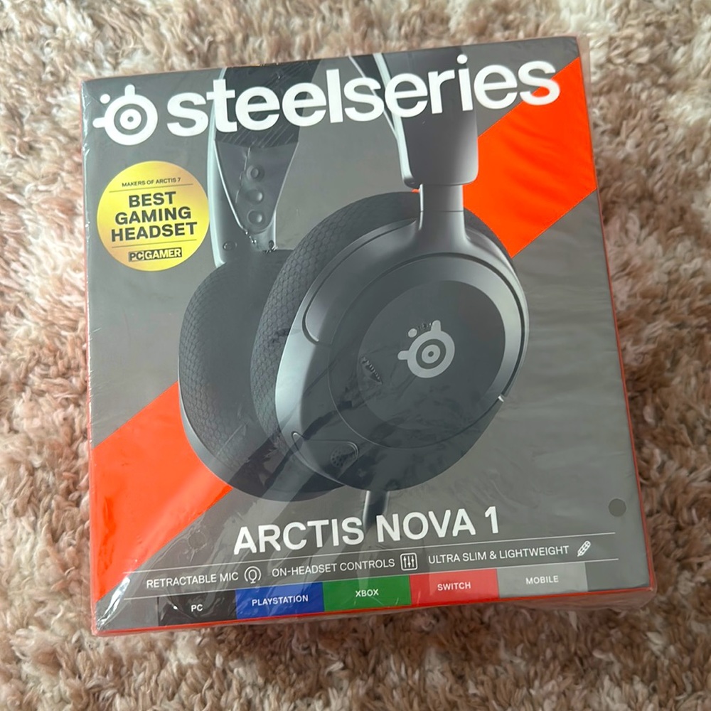 SteelSeries Arctis Nova 1 Multi-System Gaming Headset
